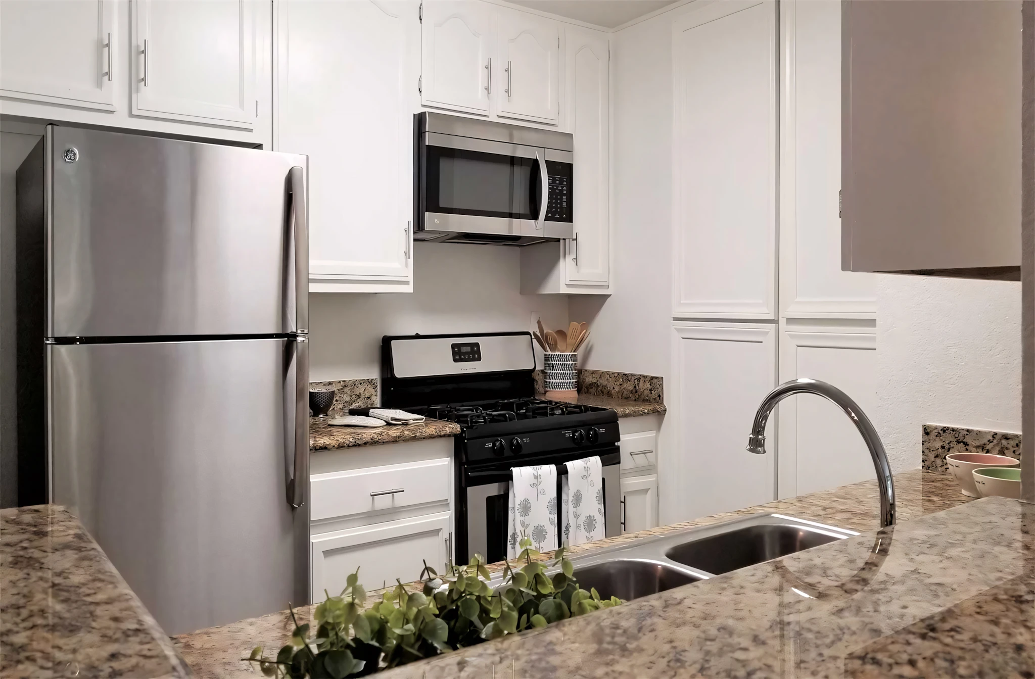 Paramount Terrace renovated kitchen with stainless steel appliances
